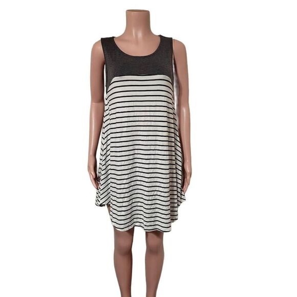 Zenana premium gray stripe Swing Sleeveless Pocket Dress Size L - Picture 1 of 5